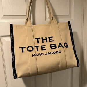 Marc Jacobs The JACQUARD LARGE TOTE BAG